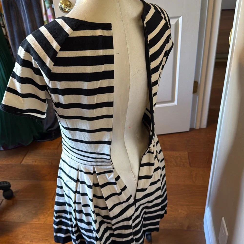 Tibi Women’s Striped Knit Dress Fit Flare Short Sleeves Black/White Size 2 New